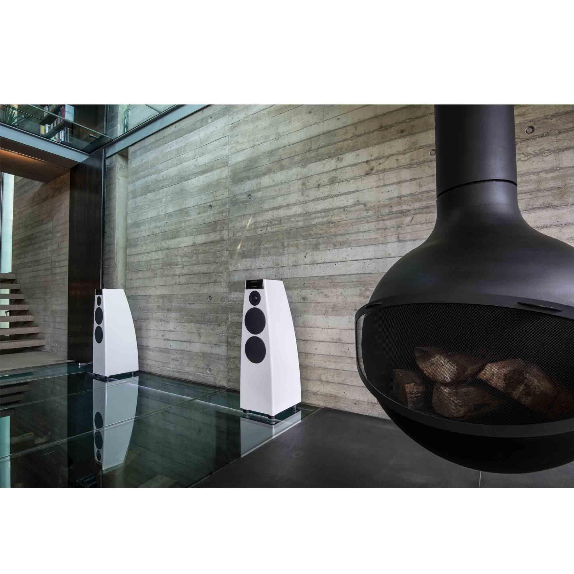 Meridian DSP5200se <br> Digital Active Speakers