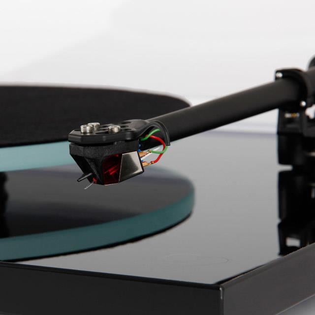 Rega Planar 2<br>Turntable