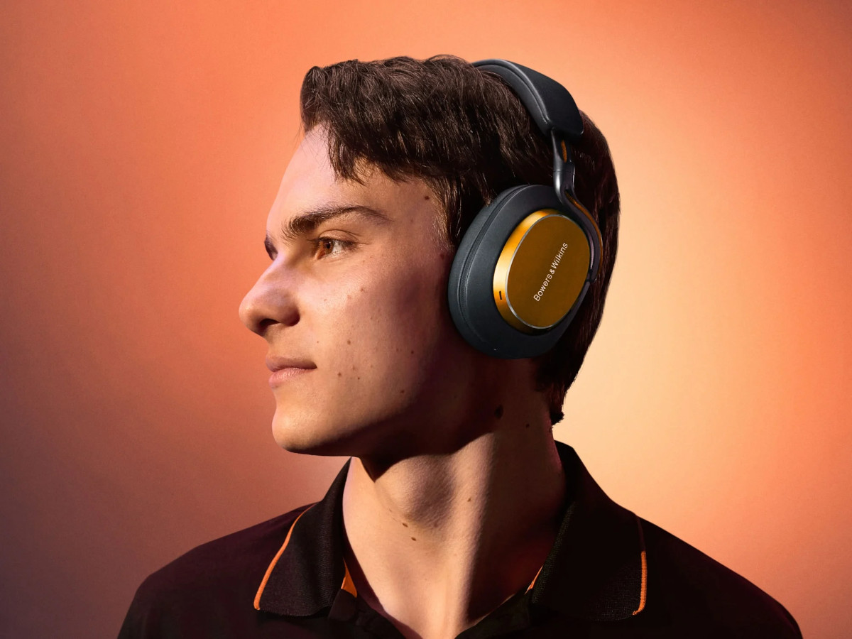 Bowers and Wilkins Px8 S2 Mclaren Edition