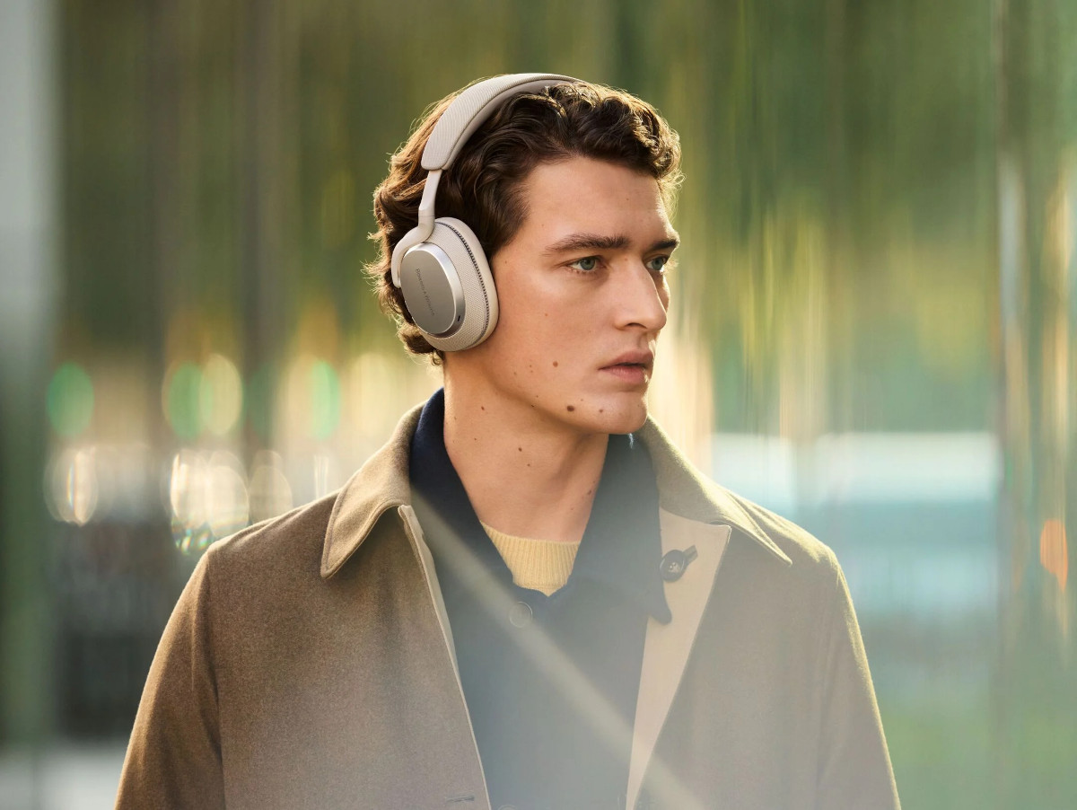 Bowers & Wilkins Px7 S3 Over-ear noise-canceling headphones