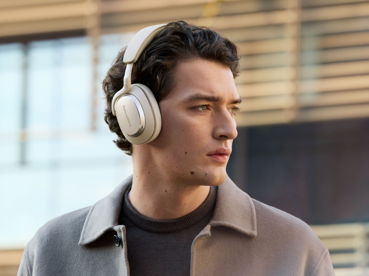 Bowers & Wilkins Px7 S3 Over-ear noise-canceling headphones
