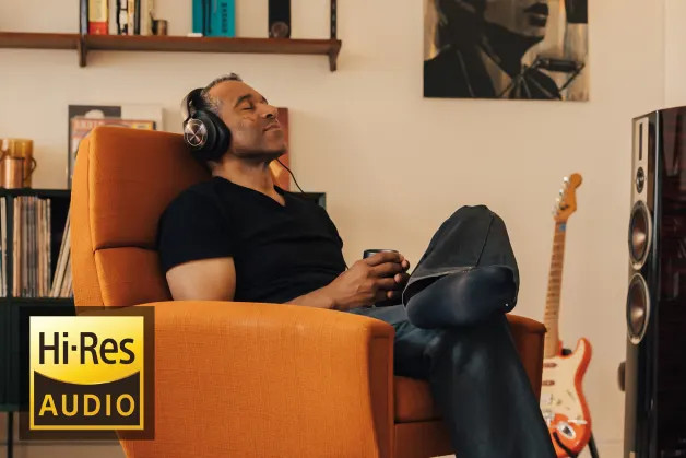 Dali IO-12 Wireless Noise Cancelling Over-Ear Headphones