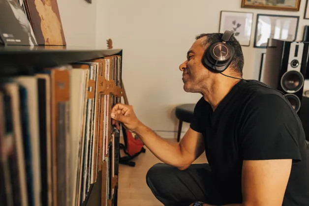 Dali IO-12 Wireless Noise Cancelling Over-Ear Headphones