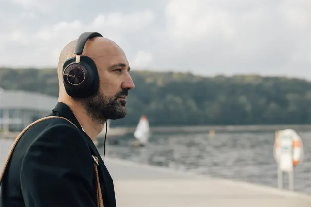 Dali IO-12 Wireless Noise Cancelling Over-Ear Headphones