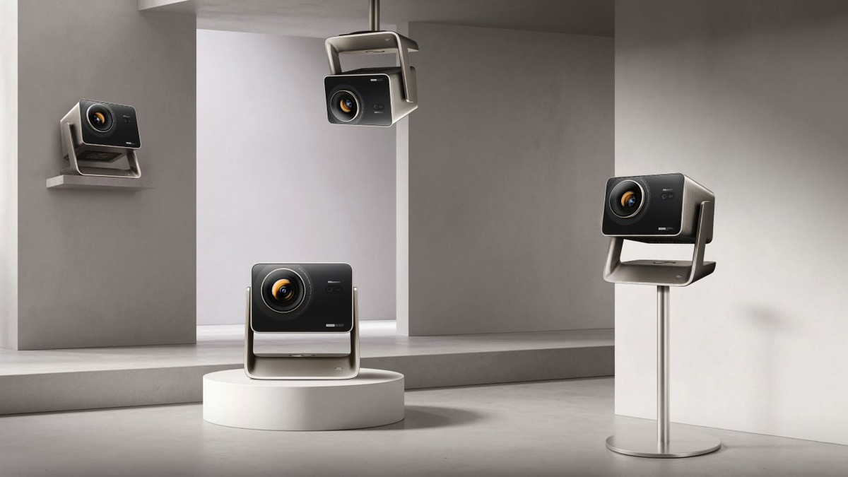 Illustration showing a projector on a table, on a floor stand and in wall and ceiling mounting positions.
