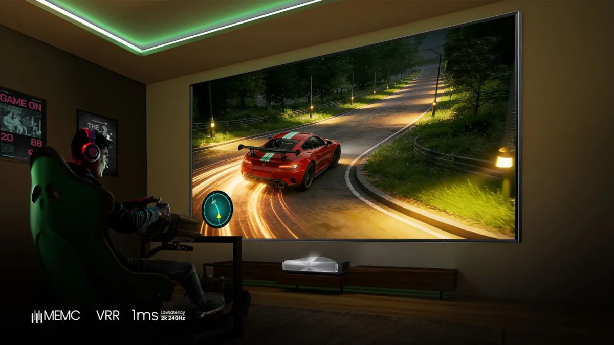 Gamer playing a projected racing game, with MEMC, VRR and 1 ms latency graphics.