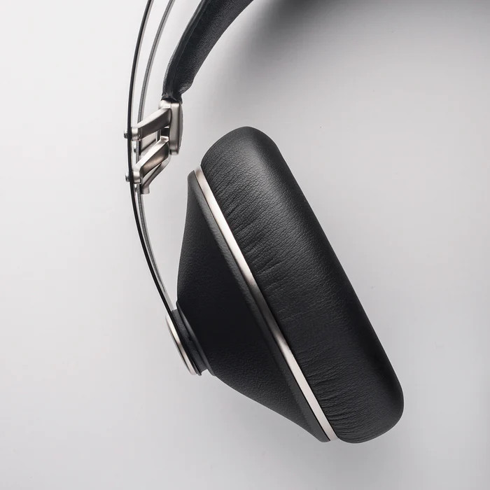 Meze Audio 99 NEO Closed Back Headphones
