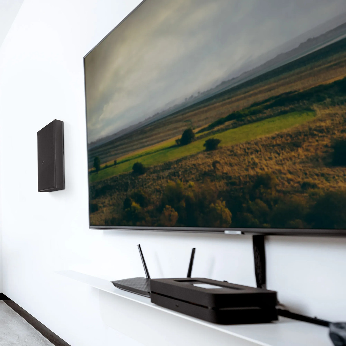 PSB PWM Sat On-Wall Speaker