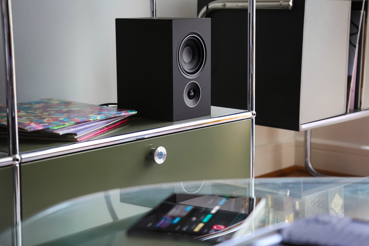 PSB iQ1 Wireless Speakers with BluOS