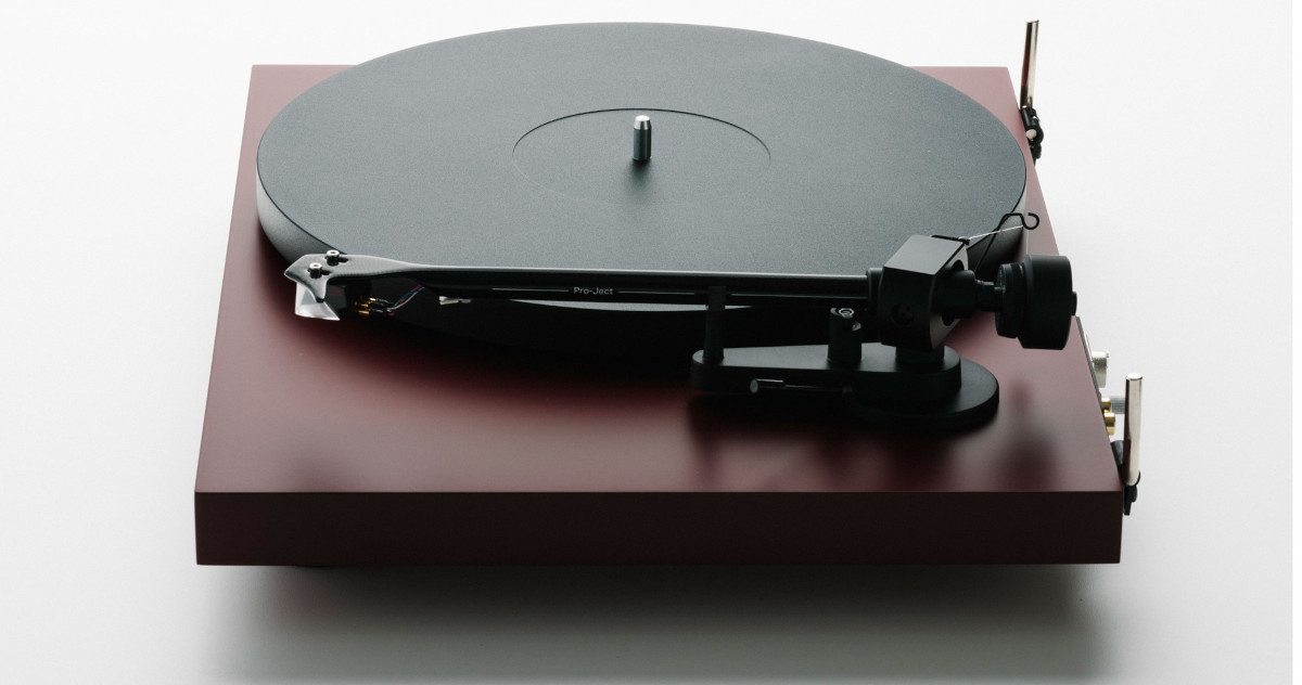 Pro-Ject Debut EVO 2 Turntable