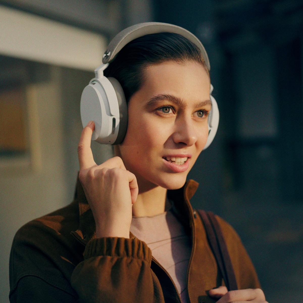 Sennheiser Momentum 5 Noise Cancelling Over-Ear Headphones