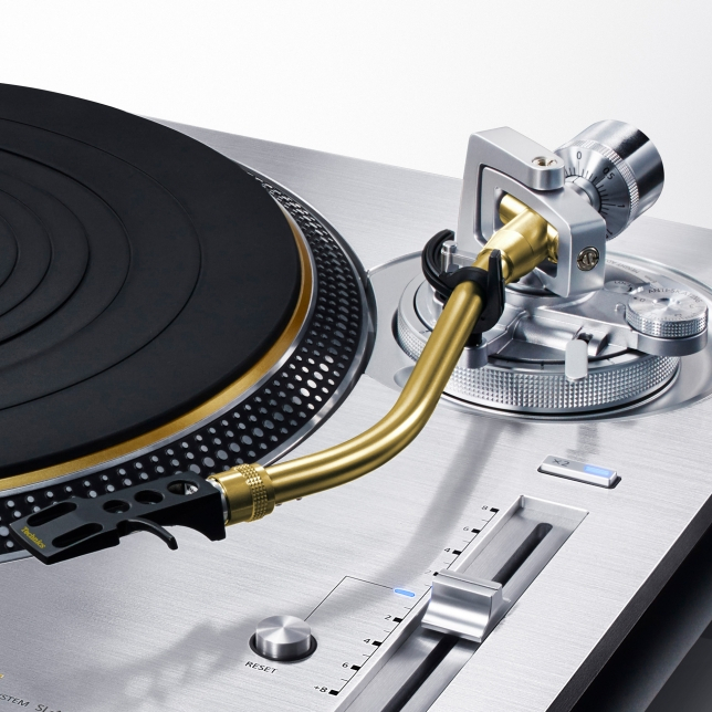 Technics SL-1200GME Direct Drive Turntable