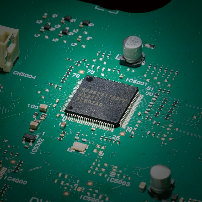 Technics SL-1200GME Direct Drive Turntable