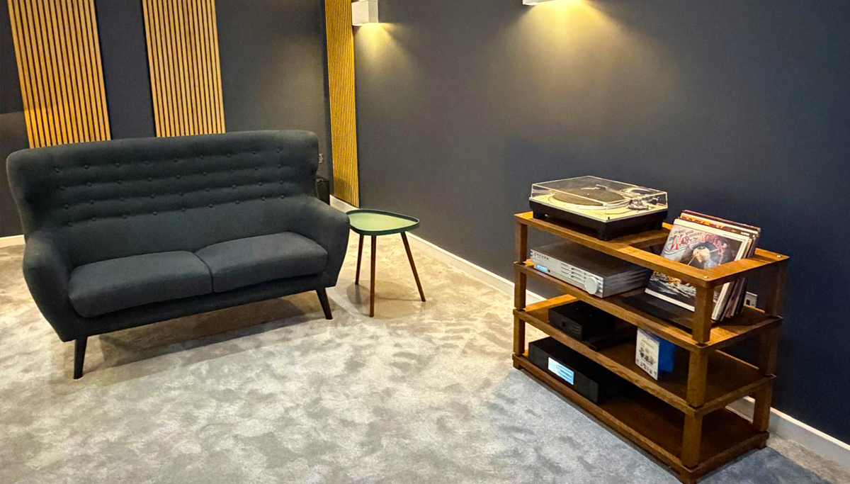 Sevenoaks Sound and Vision Store Photo